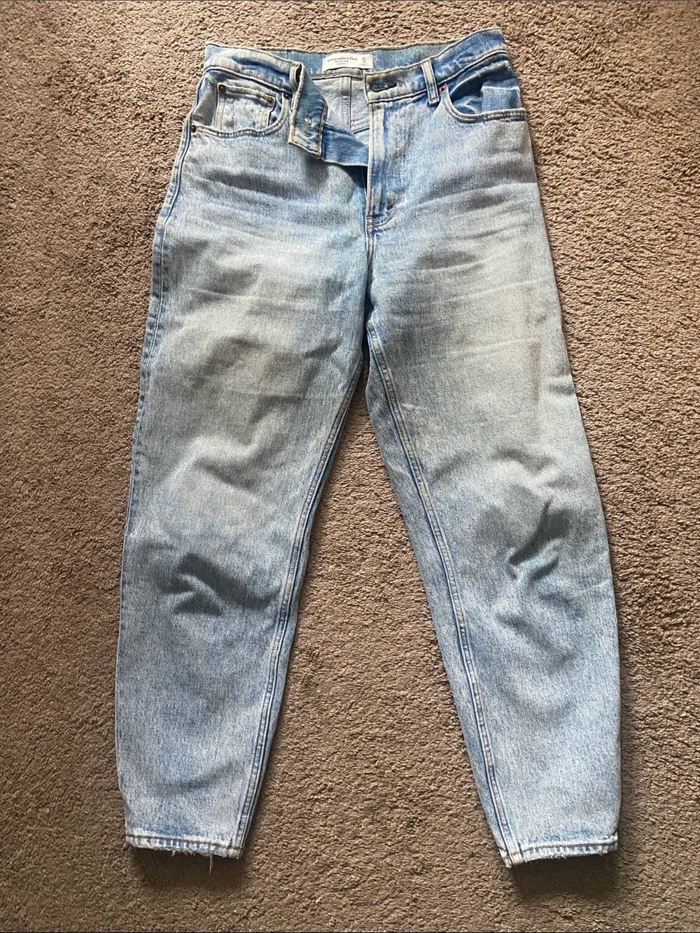 Abercrombie & Fitch Light Blue Mom Women’s Jeans